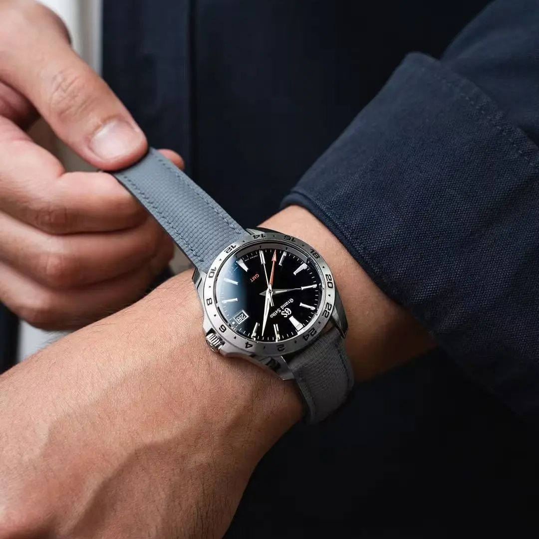 Desain Baru Kain Layar Tali Ta - Cartier Watch Santos ulasan dan harga